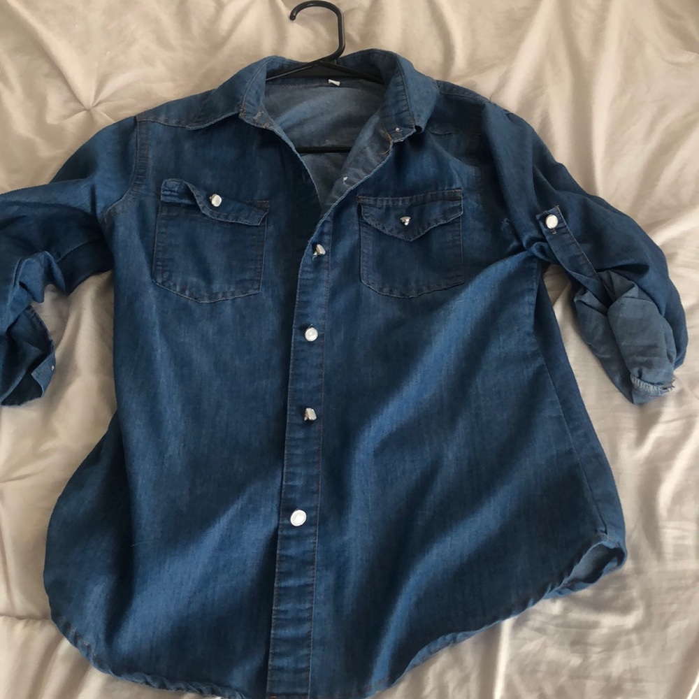 A jean button down shirt! With cute buttons!
